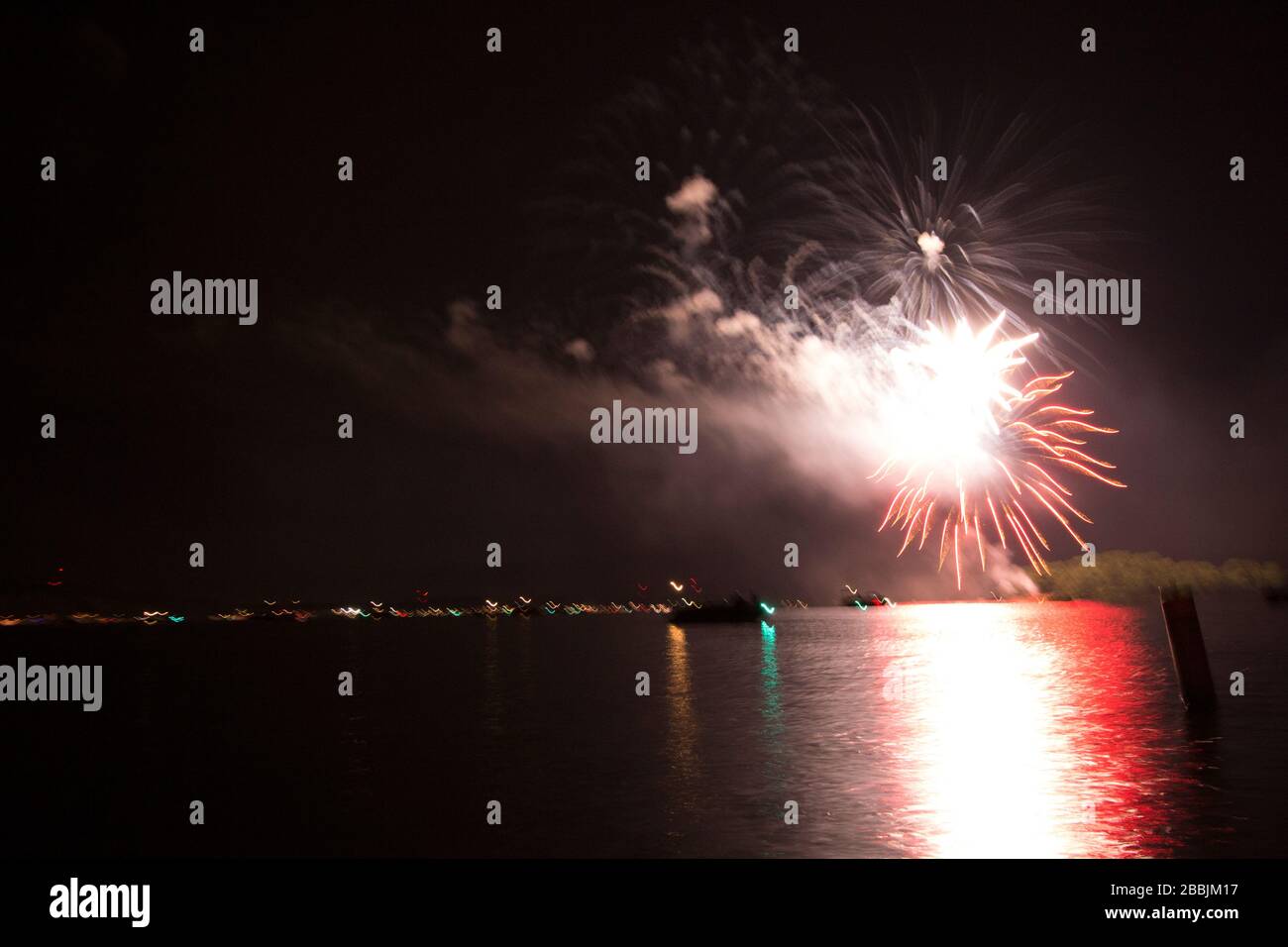 Seneca Lake Fireworks 2025 Moll Sydney