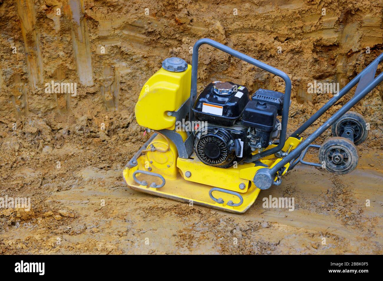 Compactor machine hi-res stock photography and images - Alamy