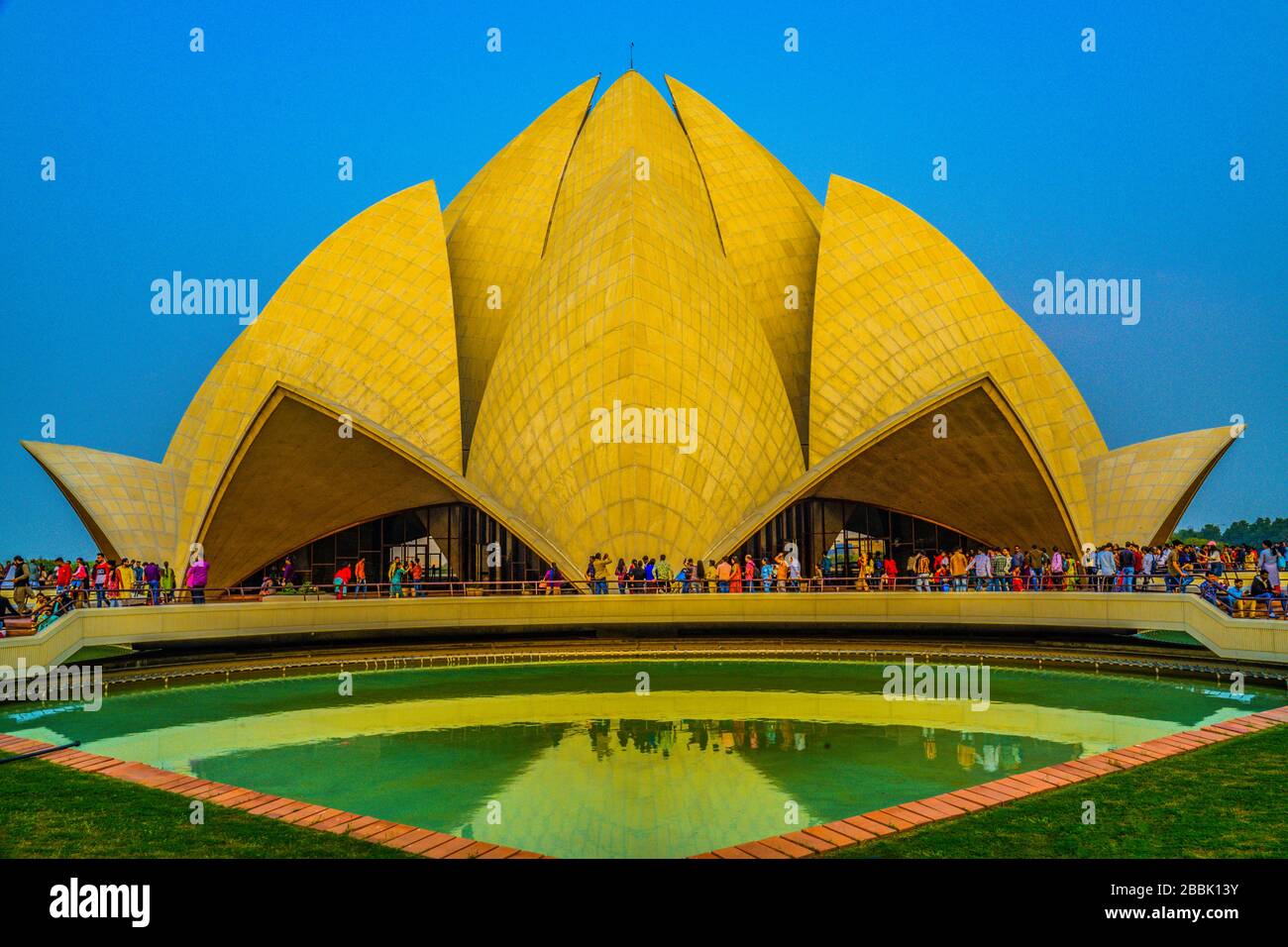 The Lotus Temple, located in Delhi, India Stock Photo Alamy