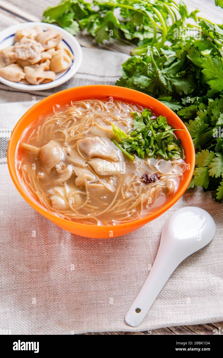 pork large intestine vermicelli soup, Taiwanese noodle cuisine Night