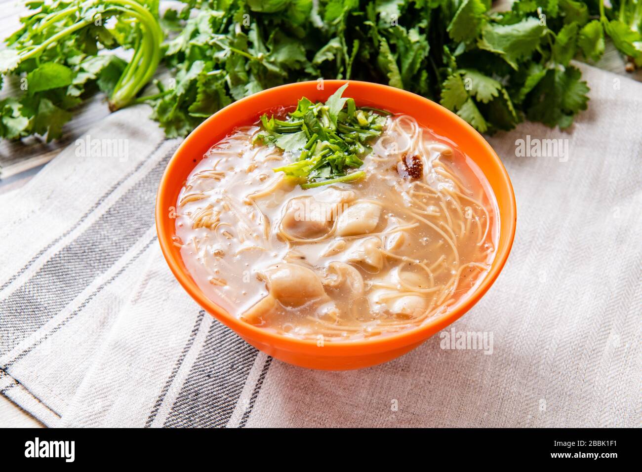 pork large intestine vermicelli soup, Taiwanese noodle cuisine Night