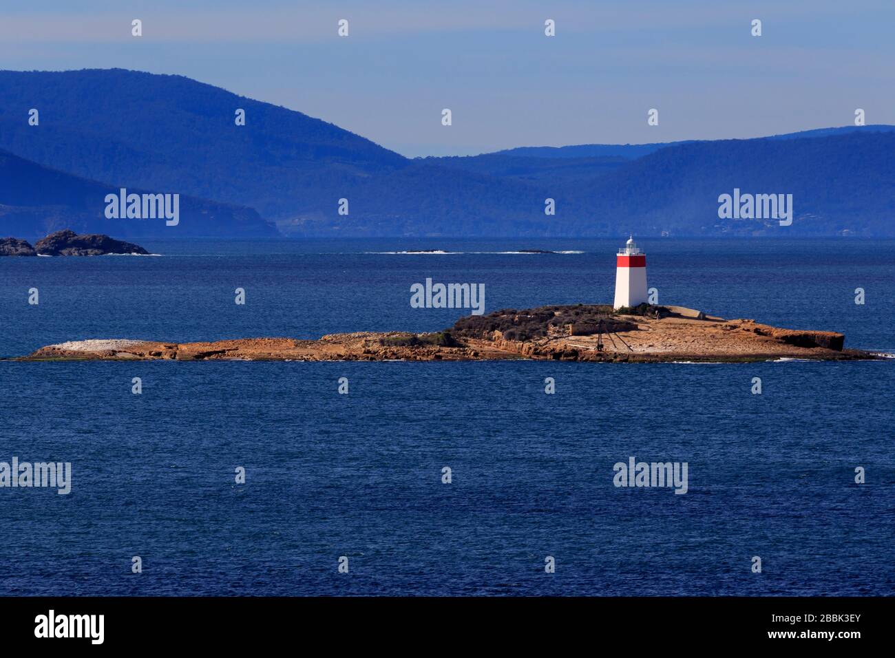 Iron pot lighthouse tasmania hires stock photography and images Alamy