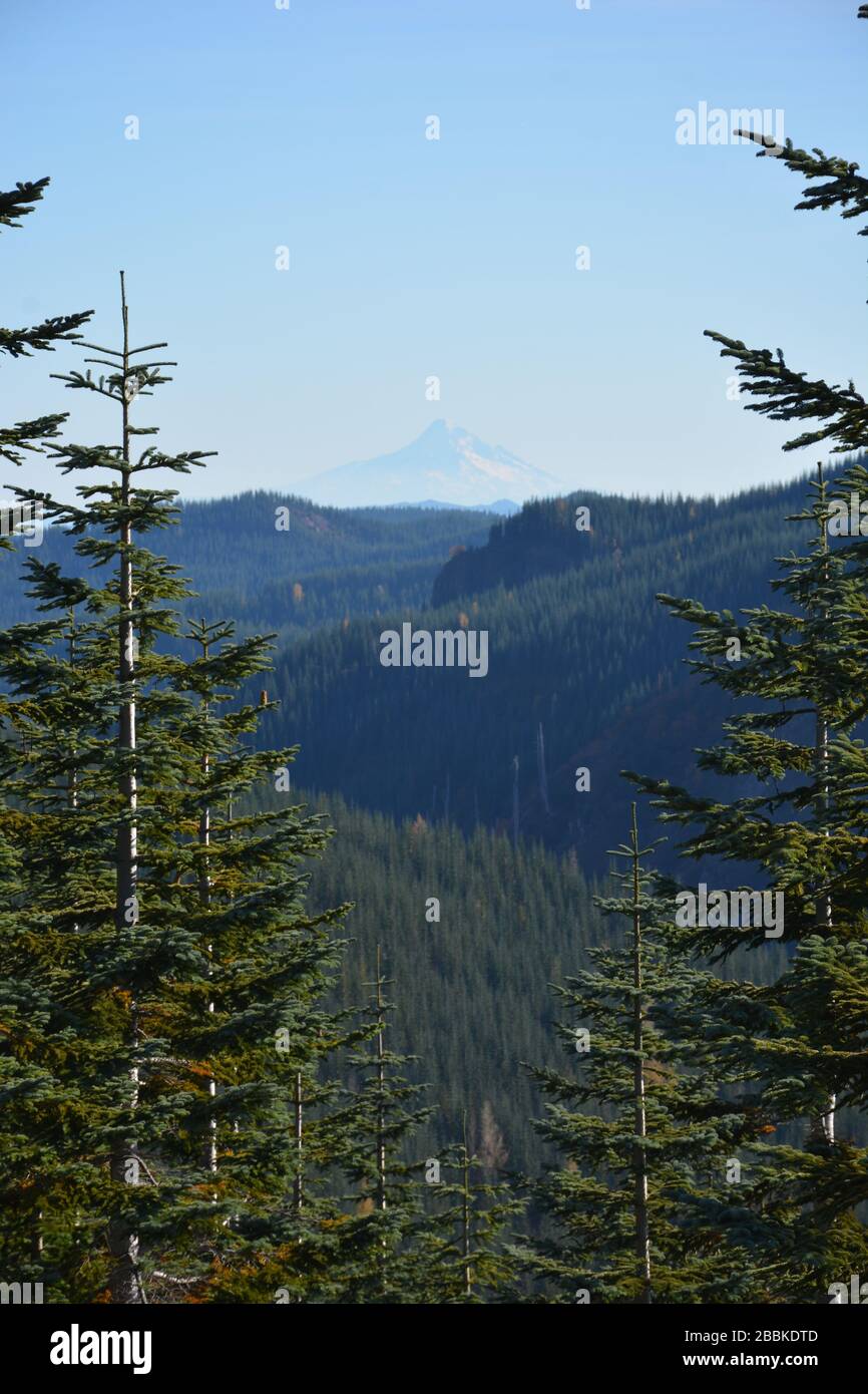 Aerial view mount st helens hi-res stock photography and images - Alamy