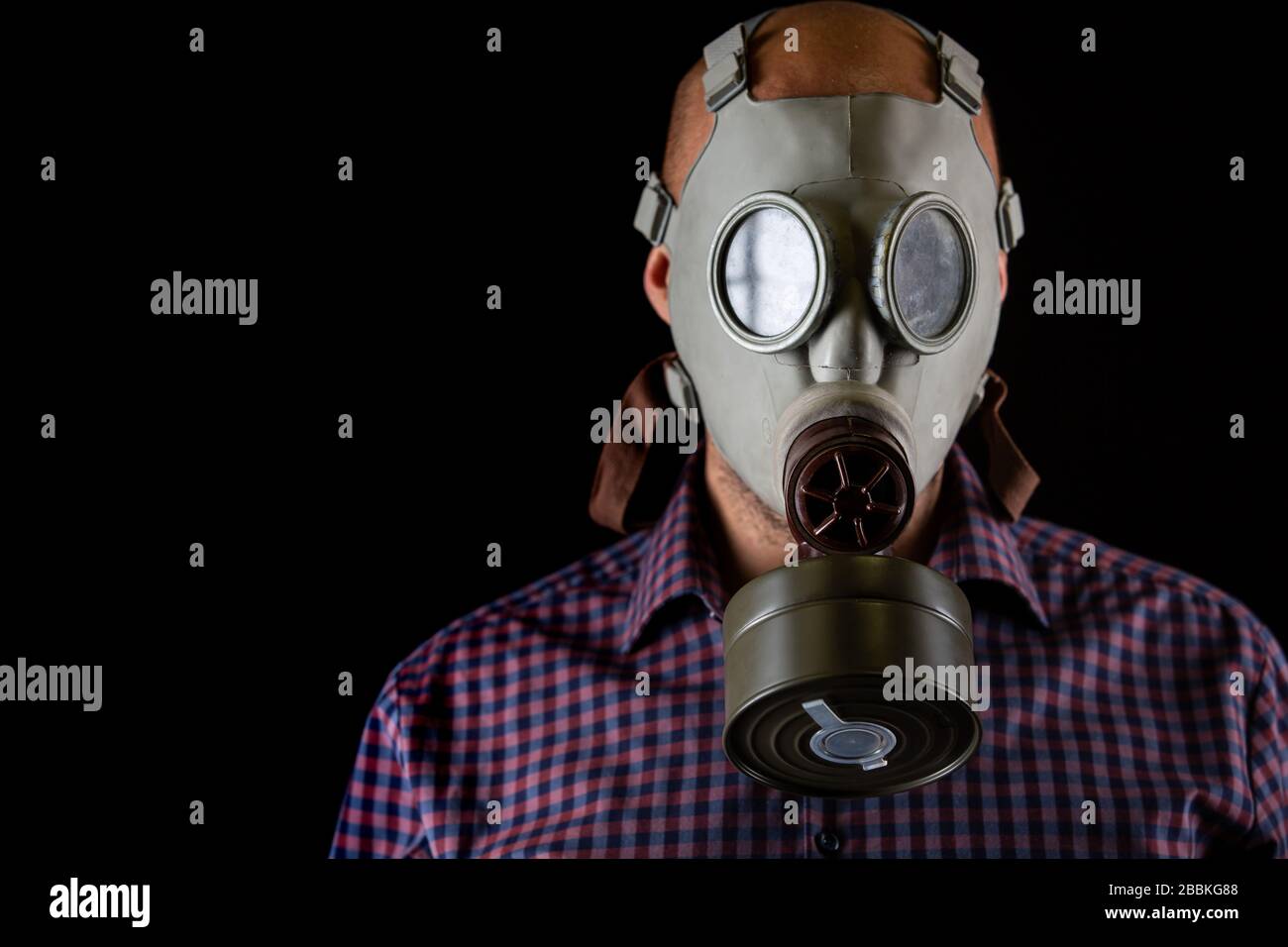 Man Wearing Gas Mask High Resolution Stock Photography and Images - Alamy