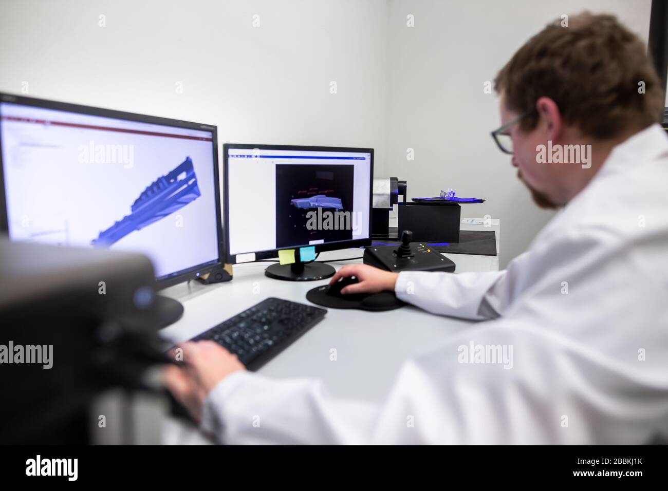 Quality engineer, scanning components by professional optical 3D