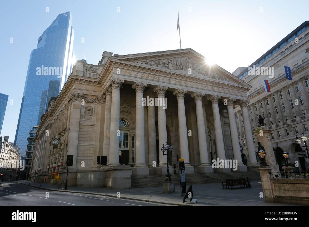 Empty streets london sunrise hi-res stock photography and images - Alamy