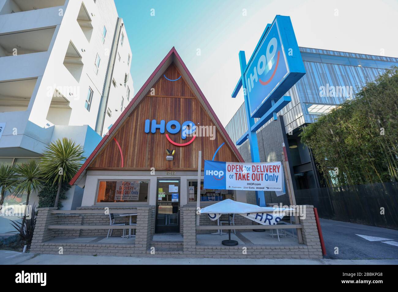 General view of IHOP, located at 2912 S Sepulveda Blvd, in the wake of the  coronavirus COVID-19 pandemic, on Thursday, March 26, 2020 in Los Angeles,  California, USA. (Photo by IOS/Espa-Images Stock