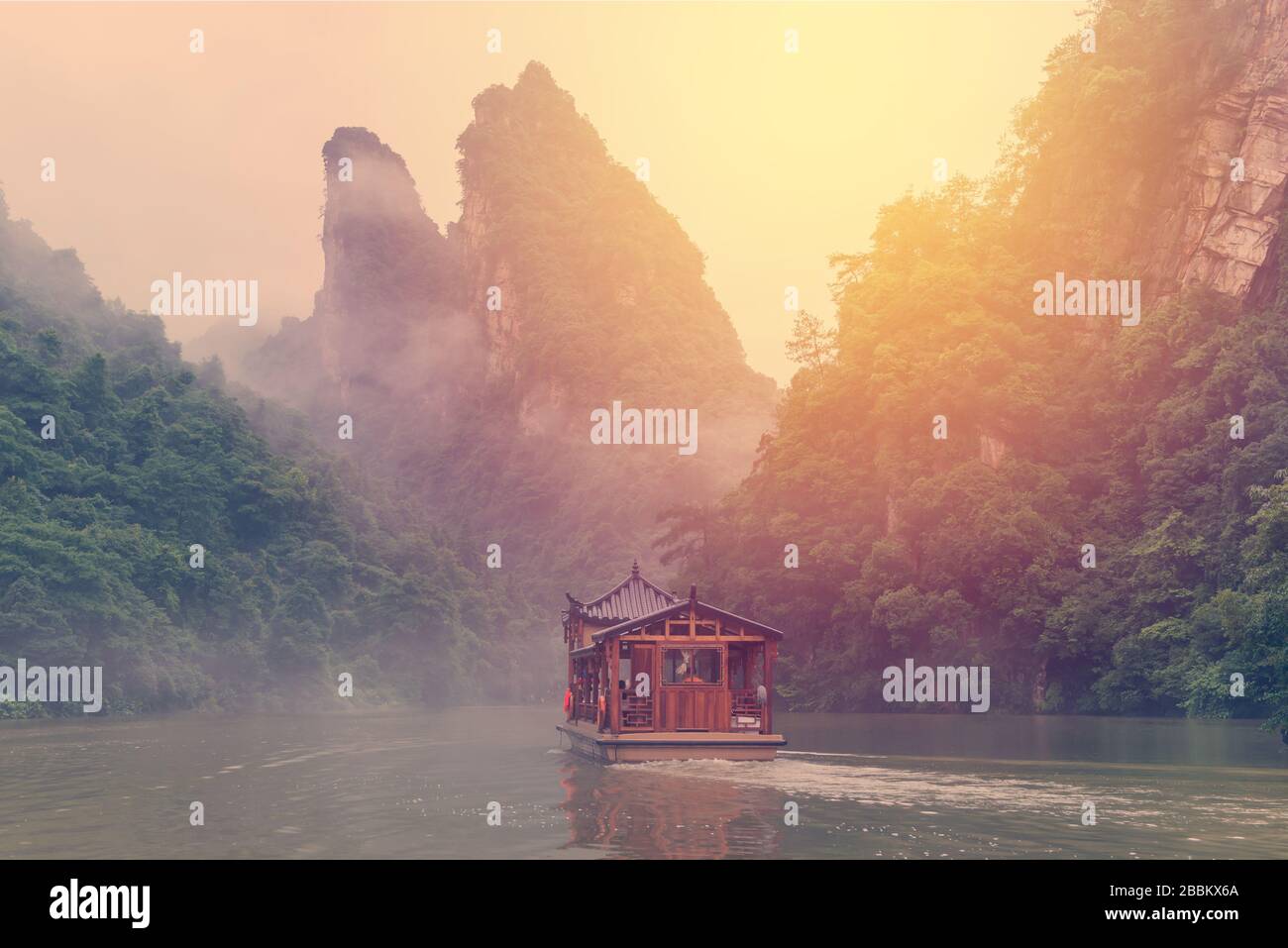 boat-trips-on-baofeng-lake-scenery-in-zhangjiajie-china-stock-photo-alamy