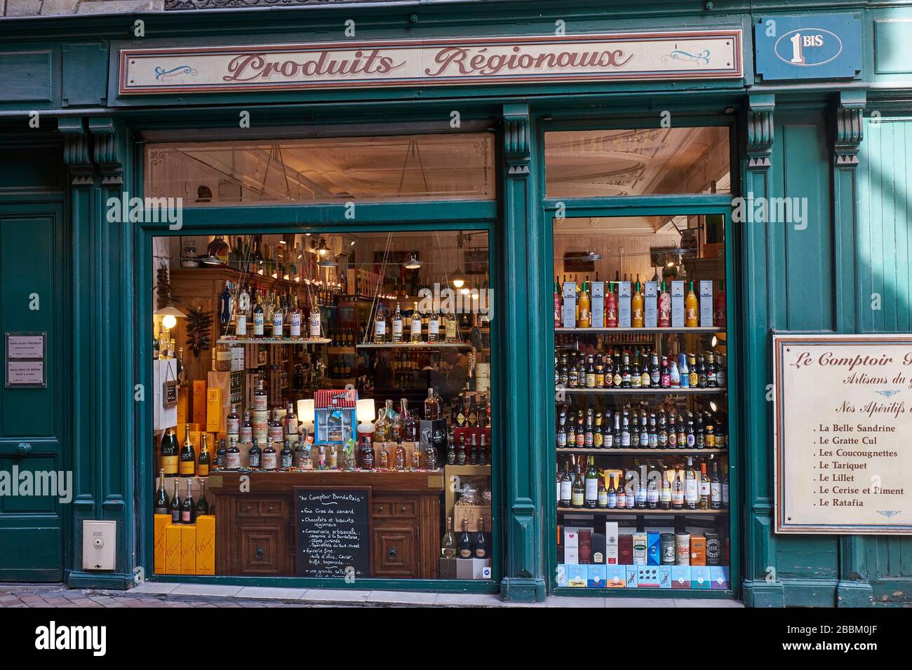 Exterior view of french wine and spirits shop called Produits Régionaux Stock Photo