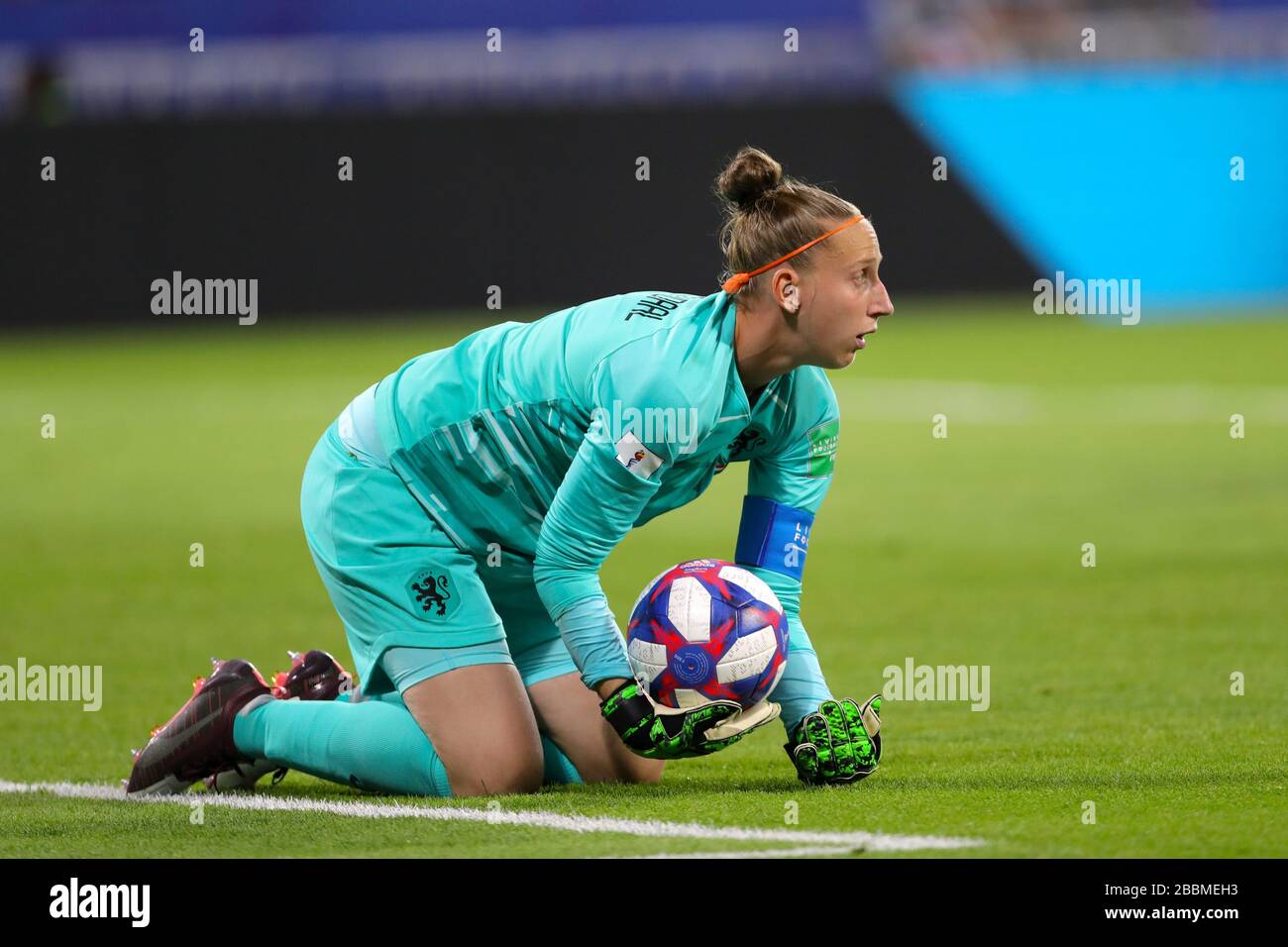 Netherlands goalkeeper Sari van Veenendaal Stock Photo Alamy