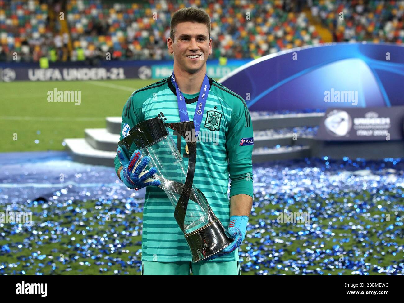 Spain U21 Goalkeeper Unai Simon Celebrates With The Trophy After Winning The Uefa European Under 21 Championship Final Stock Photo Alamy
