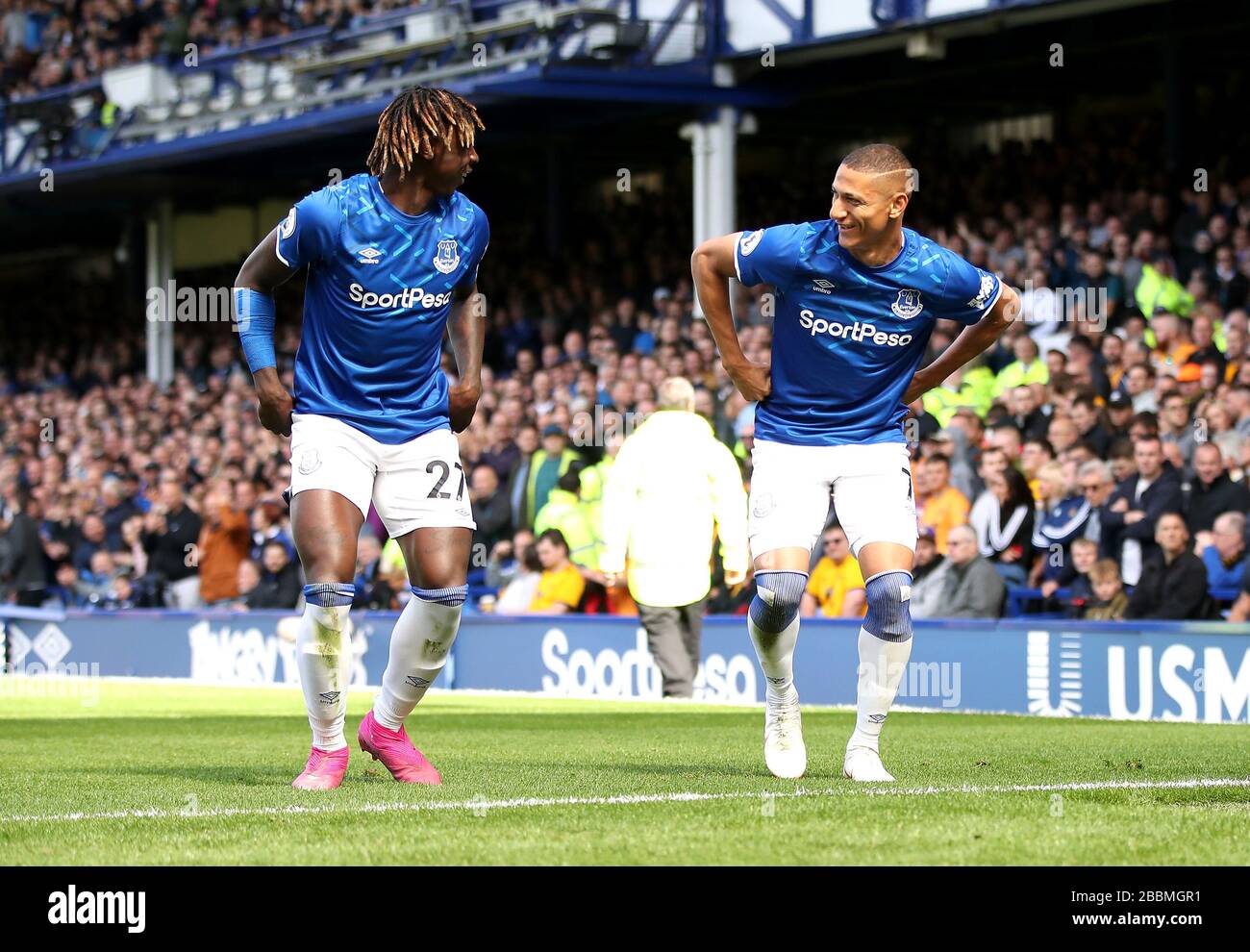 Everton's Richarlison (right) celebrates scoring his side's first goal of the game with team-mate Moise Kean Stock Photo