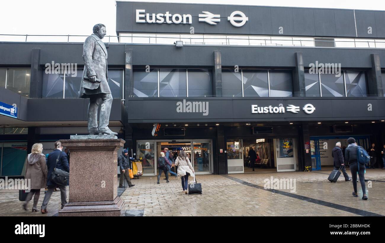 Euston Station. Large railway terminus connected to the National Rail Network and London Underground. Stock Photo