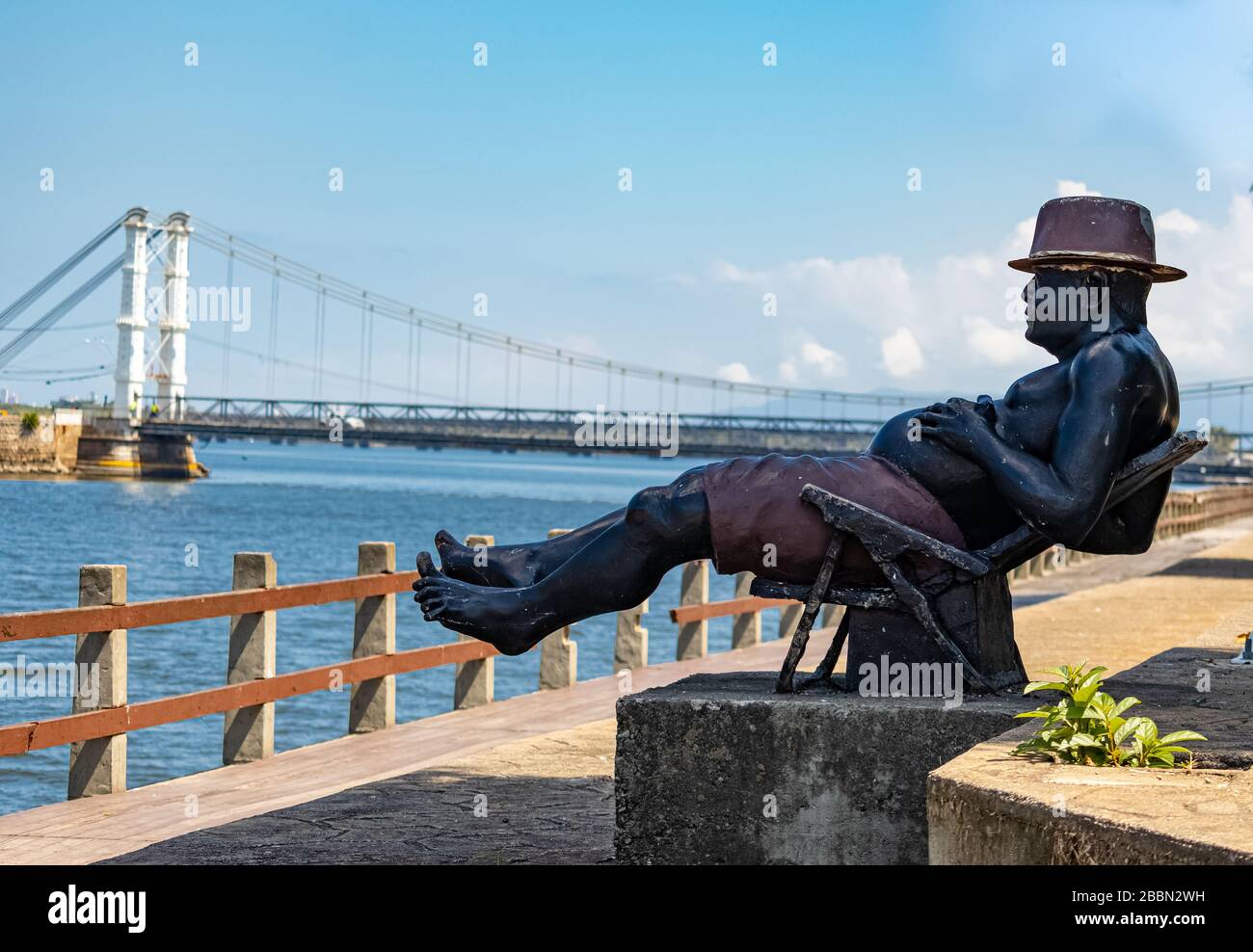 Escultura de um pescador em São Vicente São Paulo Brasil Stock Photo