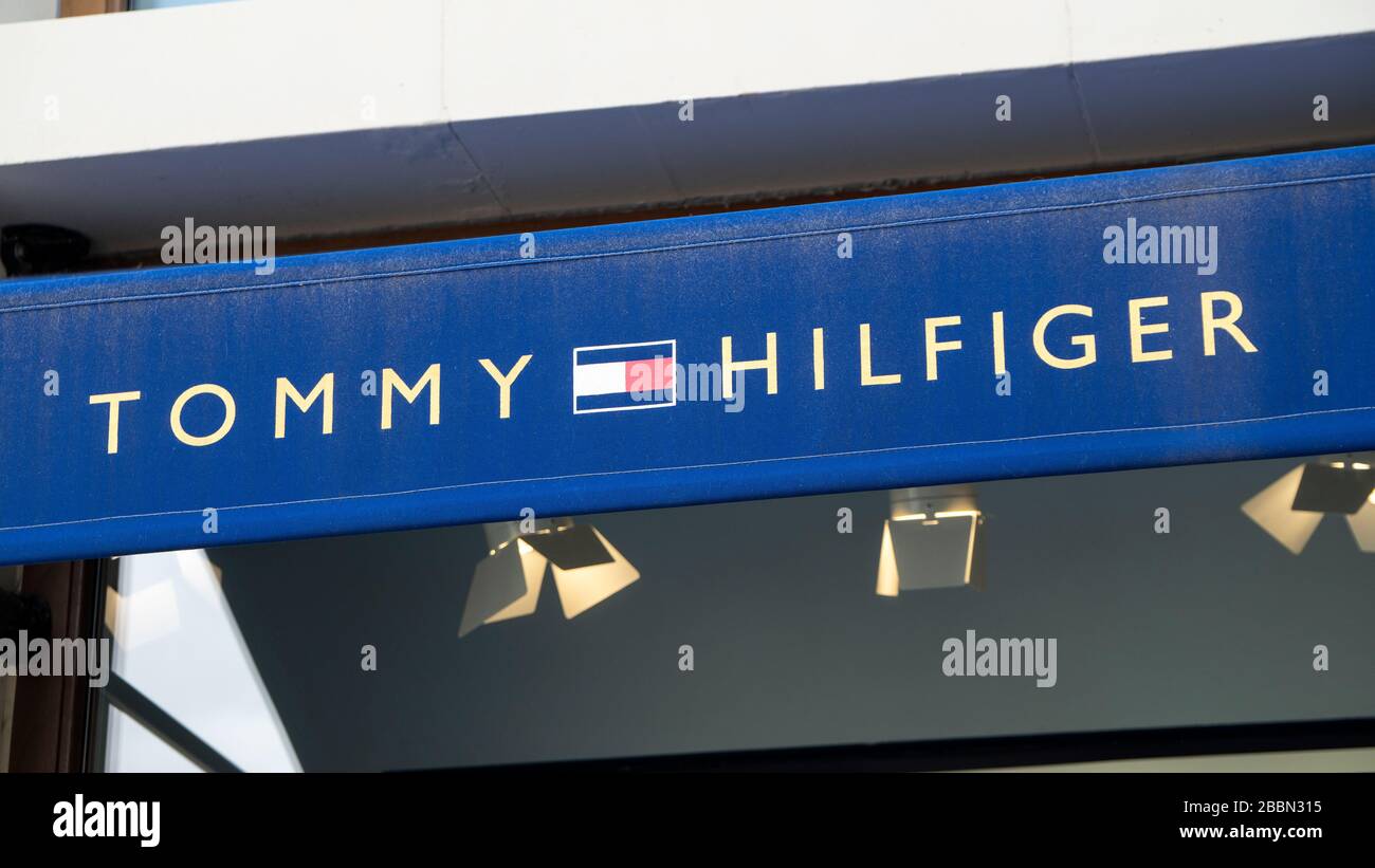 Palma de Mallorca, Spain - September 23, 2017. Tommy Hilfiger store sign. Tommy  Hilfiger is an American premium clothing company, manufacturing appar Stock  Photo - Alamy