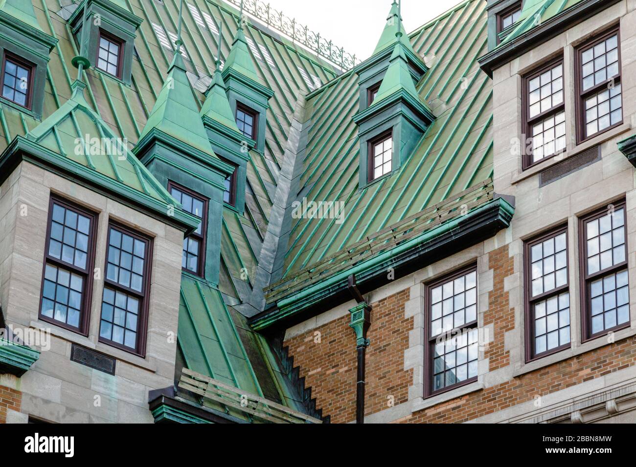 Bronze roof hi-res stock photography and images - Alamy