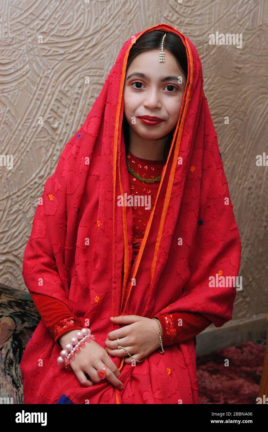 About Desi Indian Pakistani Punjabi Girls And Bangladeshi Girls Desi Pakistani Girls Pics 1