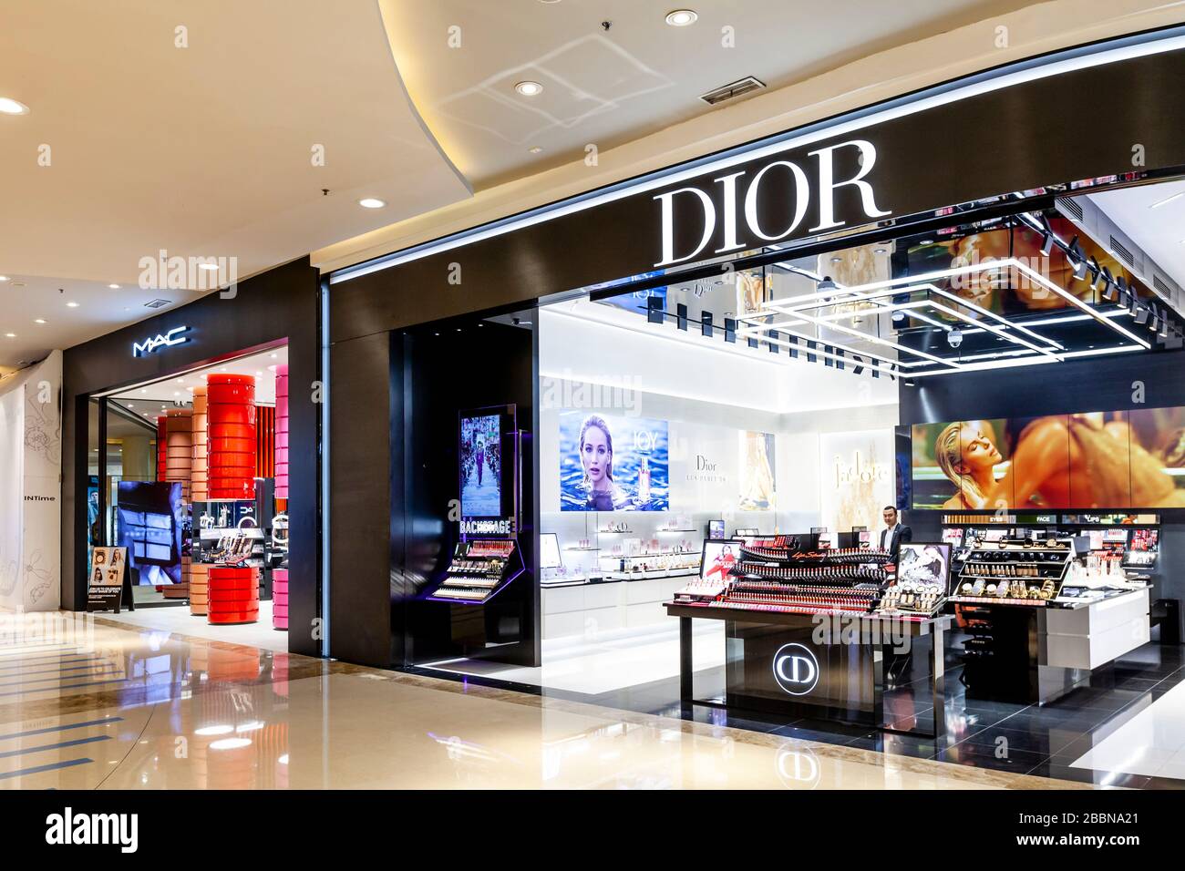 Dior Luxury Shops Luxury Shopping High 