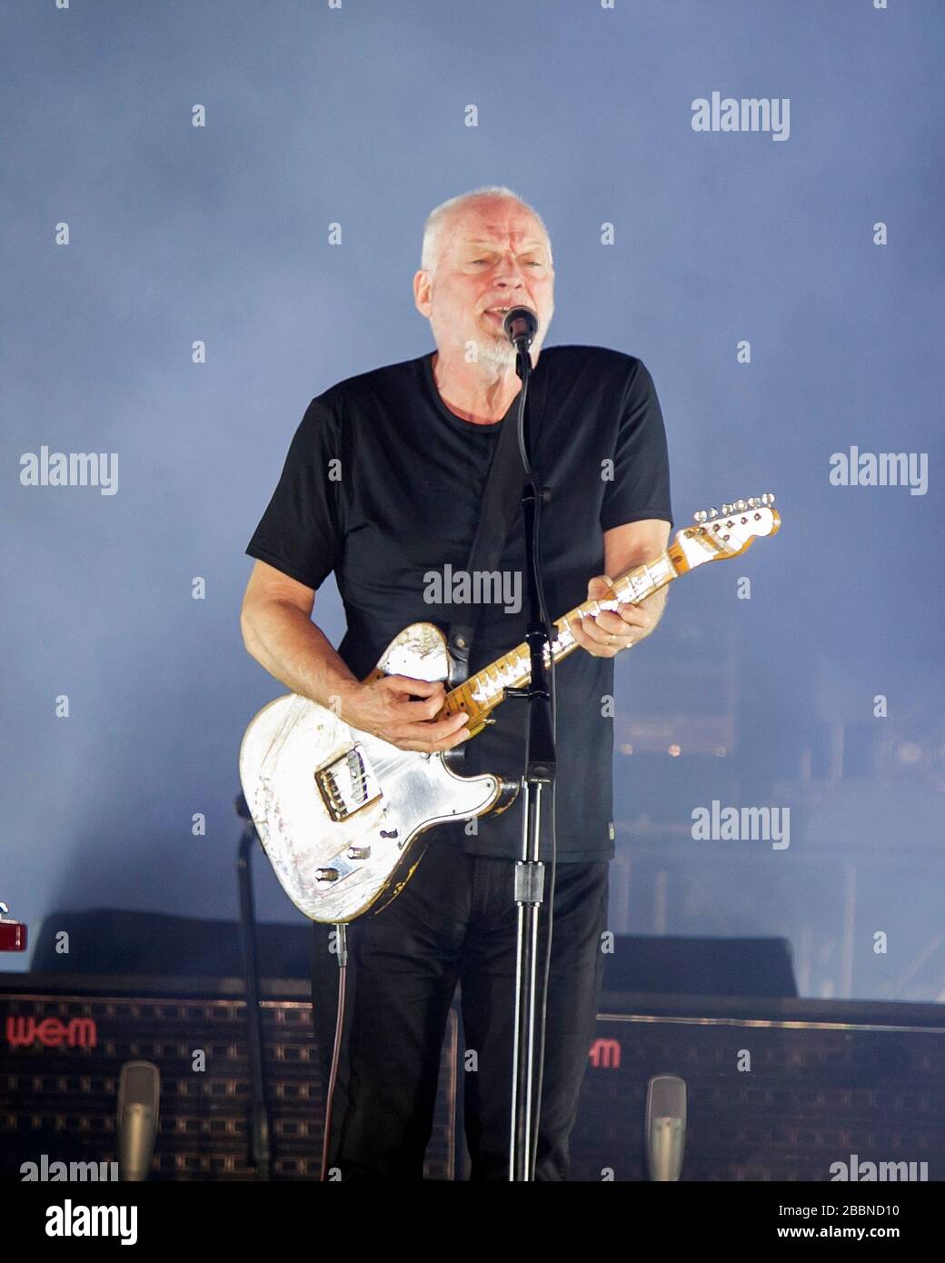 Pink Floyd frontman David Gilmour kicks off his USA solo mini-tour with  three shows in Los Angeles Stock Photo - Alamy