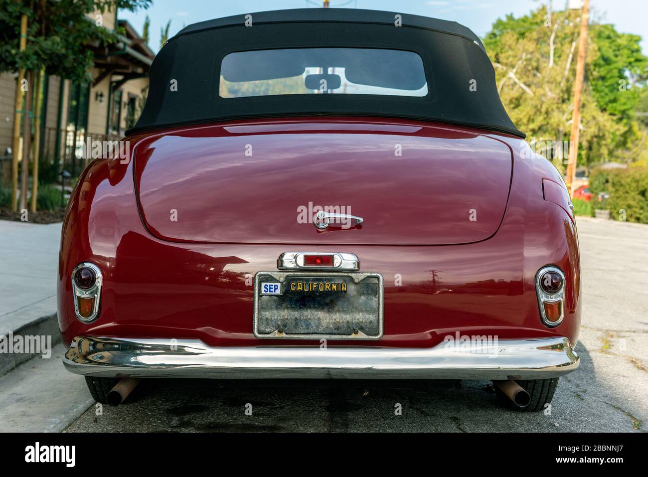 Vintage coupe car from behind hi-res stock photography and images - Alamy