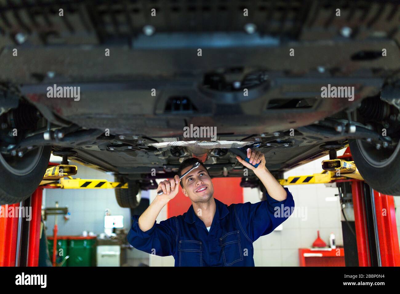 In car repair garage mechanic hi-res stock photography and images - Alamy