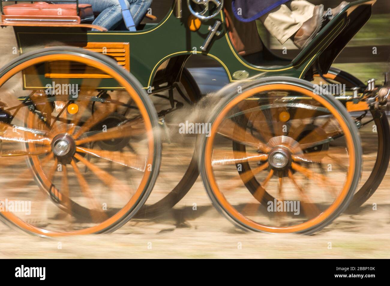Carriage wheels hires stock photography and images Alamy