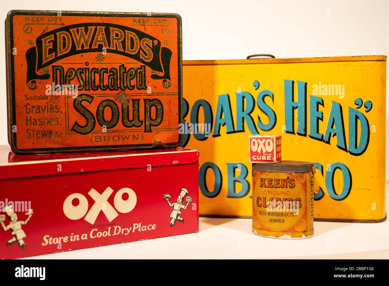 Old vintage OXO cubes tin and OXO cube Stock Photo - Alamy