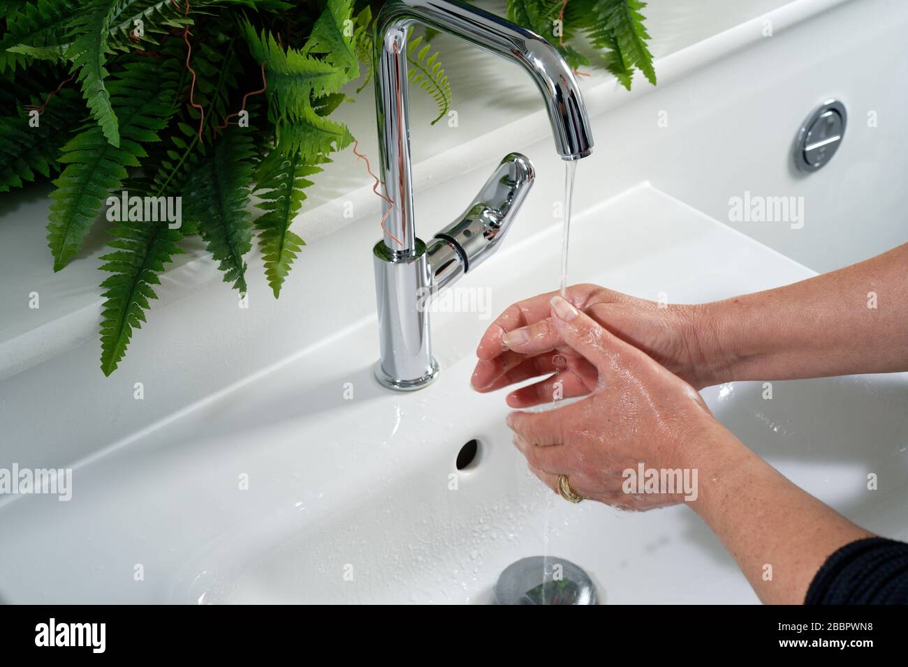 Wash hand basin hires stock photography and images Alamy
