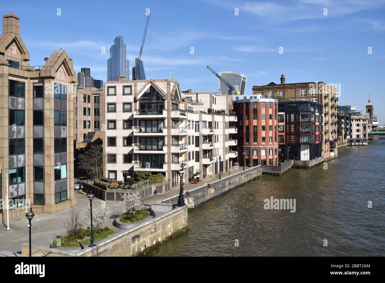 Abandoned streets of london hi-res stock photography and images - Alamy