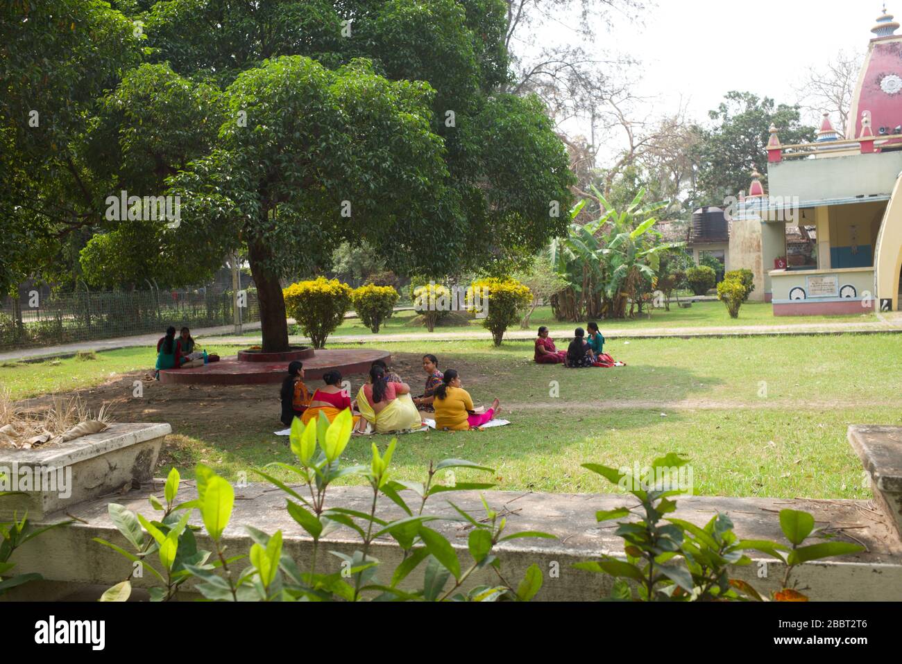 picnic in the garden, Batanagar, Kolkata, India Stock Photo Alamy
