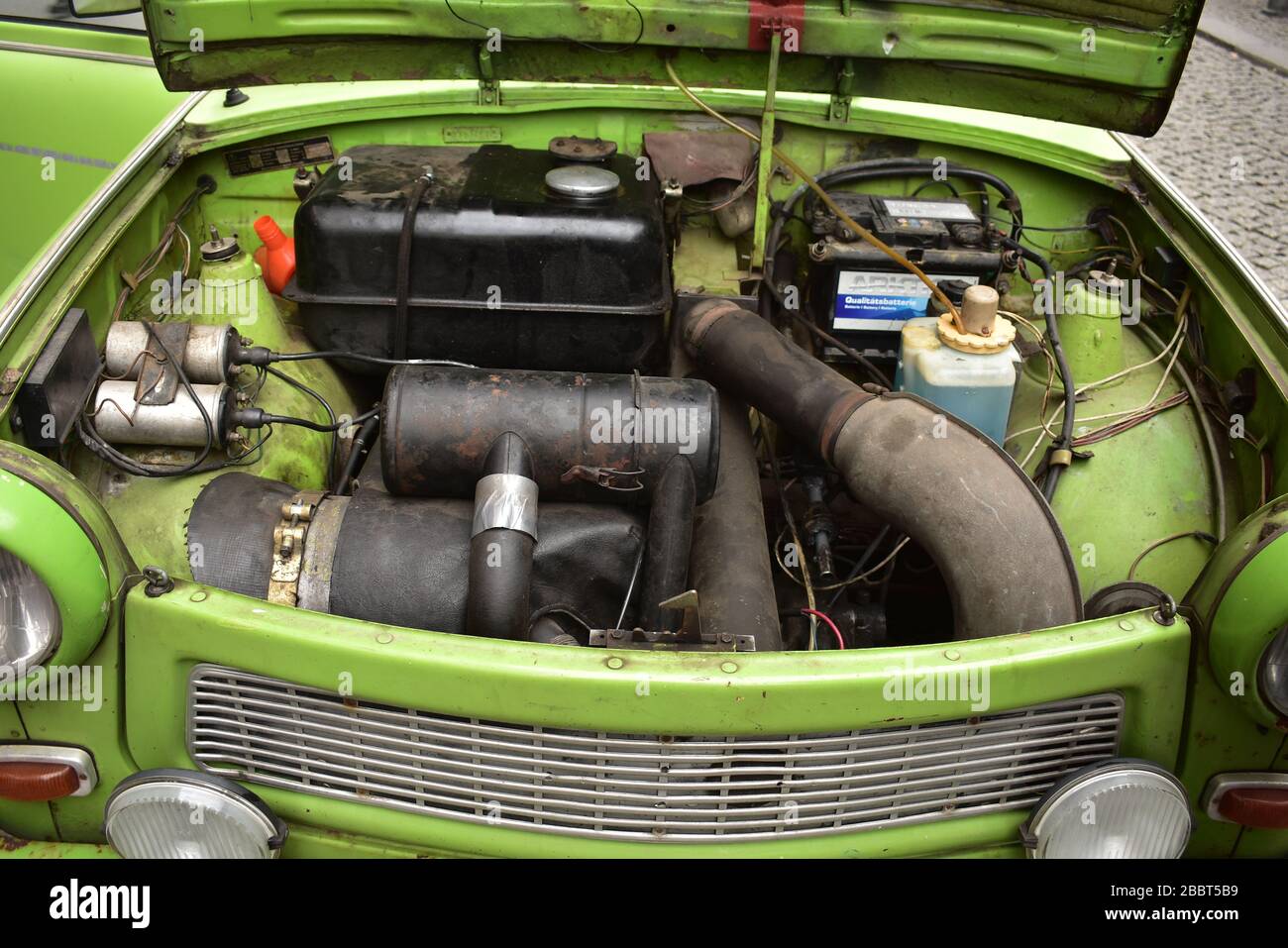 Engine of a Green Trabant 601 Vintage car from above Berlin Stock Photo -  Alamy