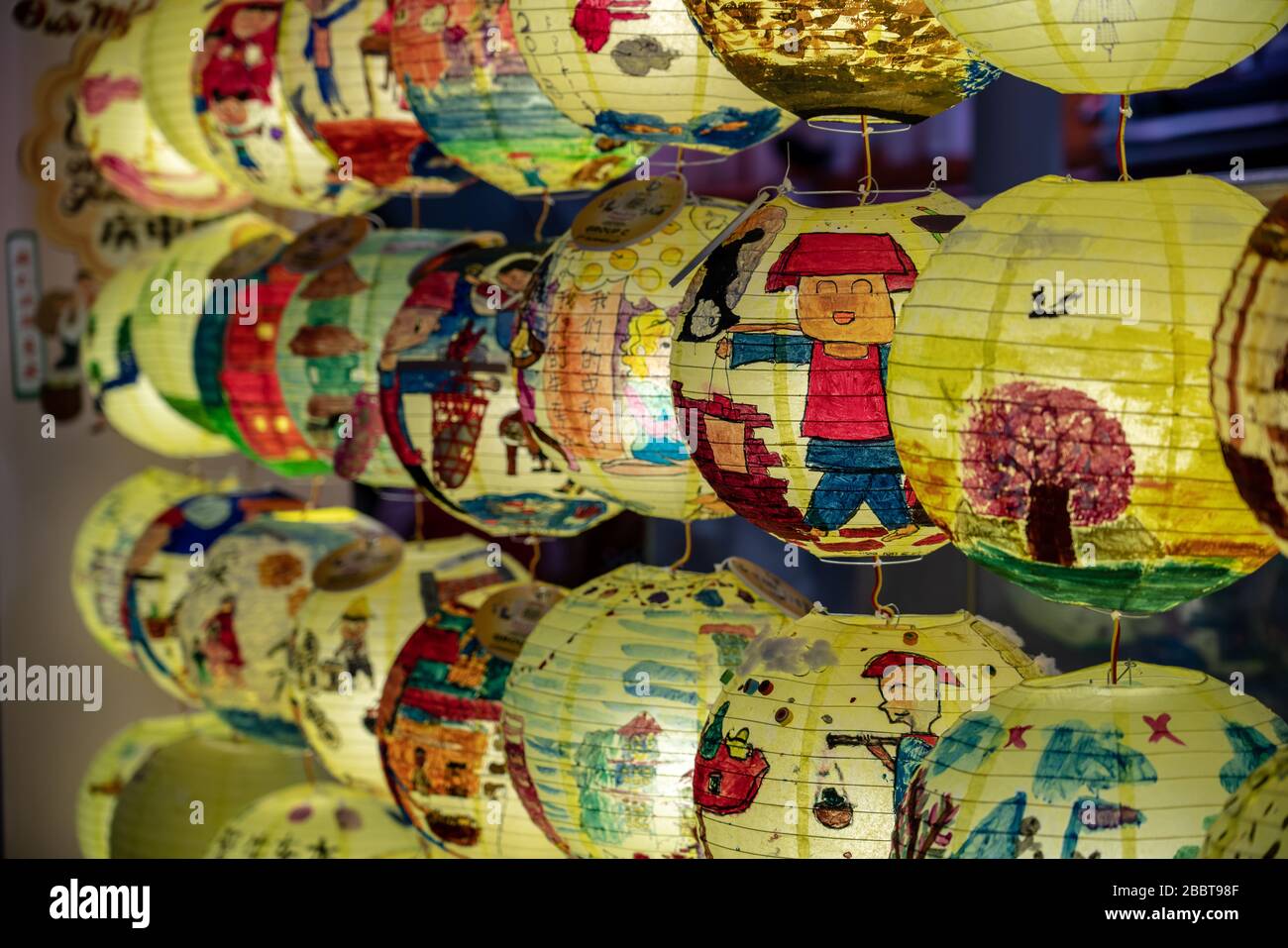 Colorful street shrine singapore hi-res stock photography and images ...