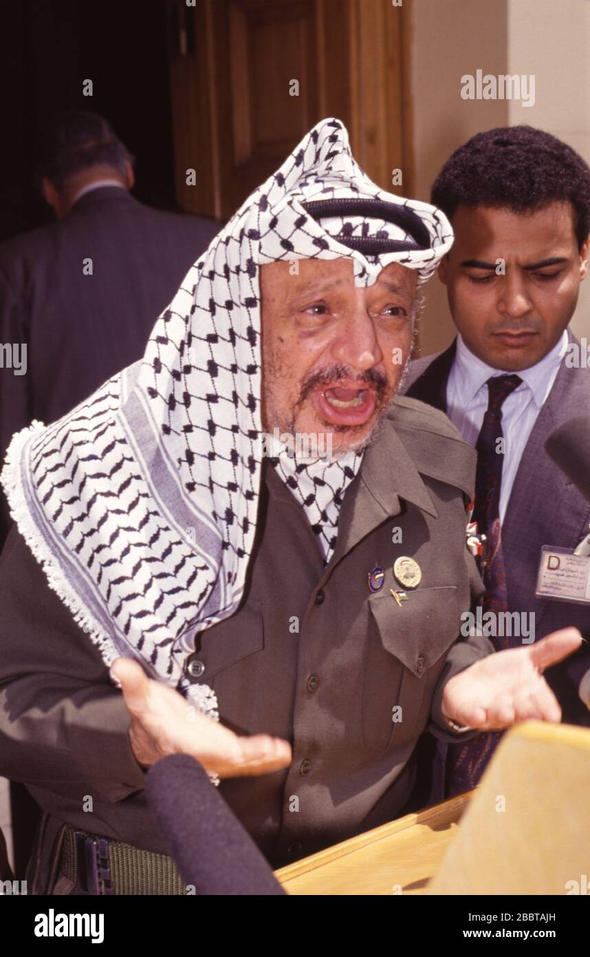 Cairo, Egypt - 15 April 1992 - Plo Chairman Yasser Arafat Meets 