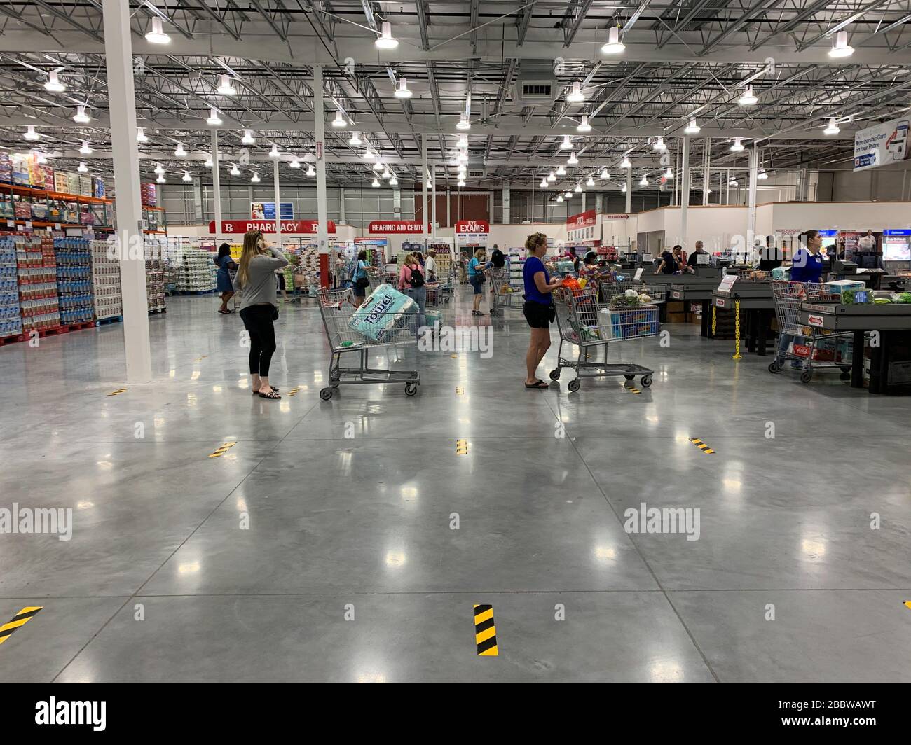 Coral Springs, Florida, USA. 30th Mar, 2020. Social Distancing