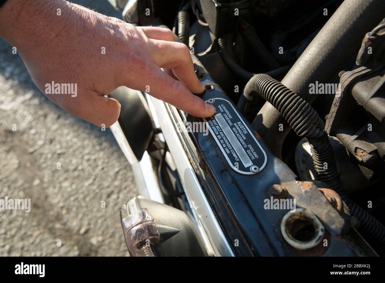 Mini cooper inspection hi-res stock photography and images - Alamy