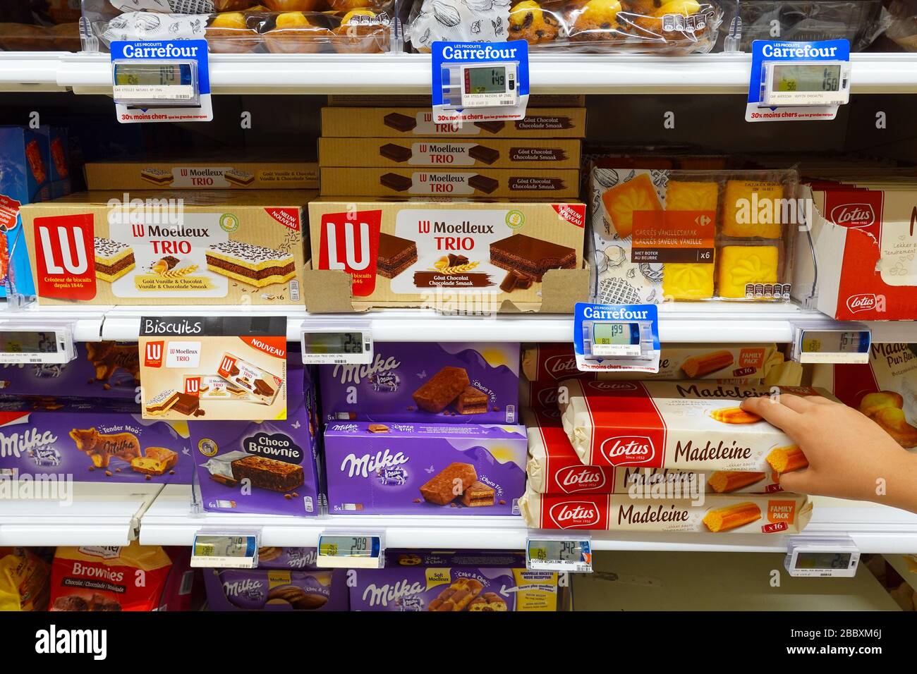 Supermarket Shelf Biscuits High Resolution Stock Photography And Images Alamy Supermarket Shelf Biscuits High Resolution Stock Photography And Images Alamy