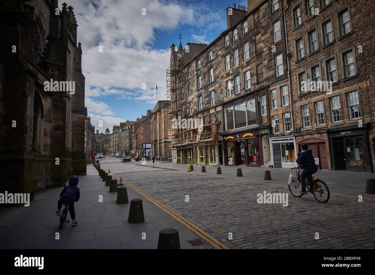 Royal Mile Edinburgh Street View Royal Mile Street View Edinburgh High Resolution Stock Photography And  Images - Alamy