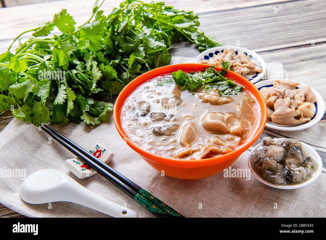 Oyster and pork intestine vermicelli is a popular food in Taiwan