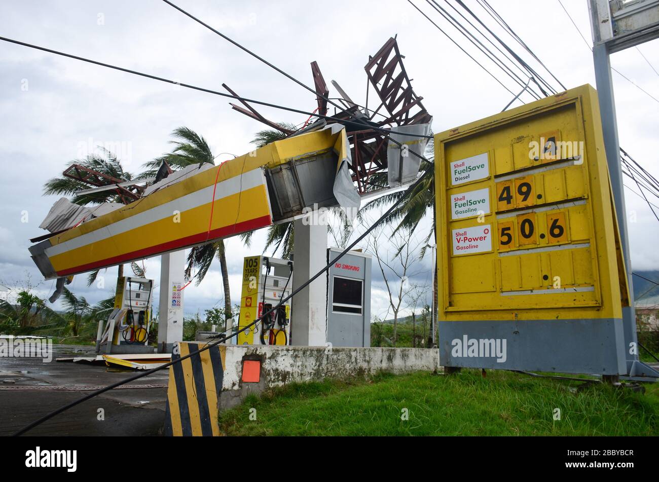 Philippine Typhoon Aftermath Stock Photo - Alamy