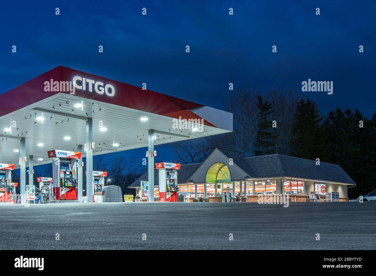 New Hartford, New York - Apr 1, 2020: Citgo Gas Station Exterior, Citgo Petroleum Corporation is a US-based Refiner, Transporter and Marketer of Trans Stock Photo