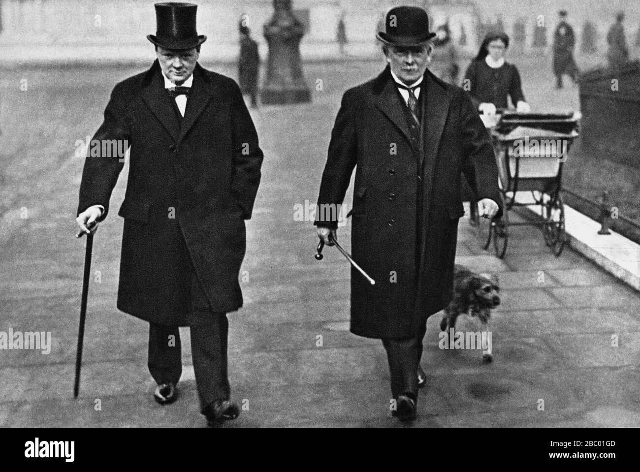 Winston Churchill walking across Parliament Square with David Lloyd George. 1916 Stock Photo