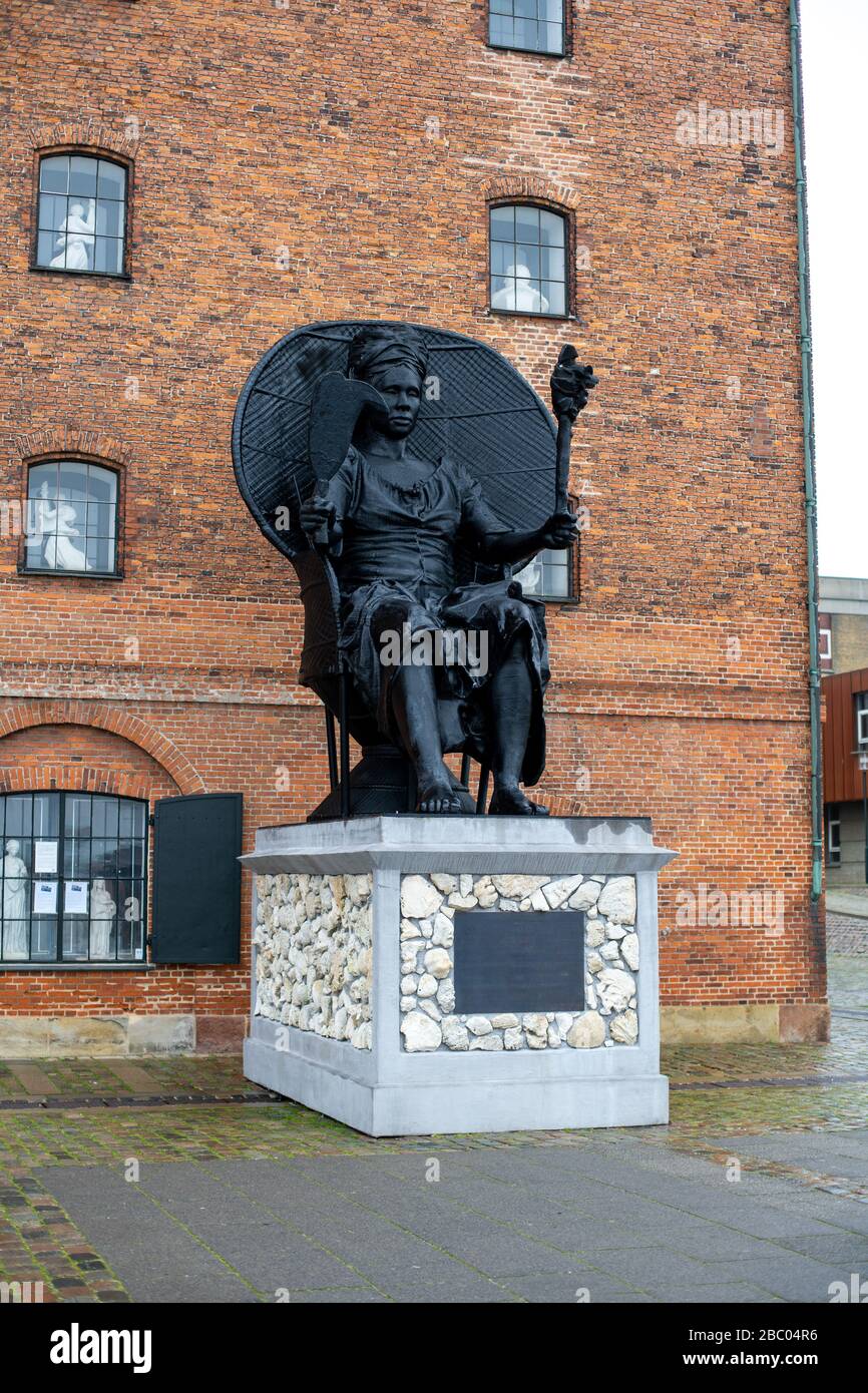 Woman in front of statue of the virgin mary hi-res stock photography ...