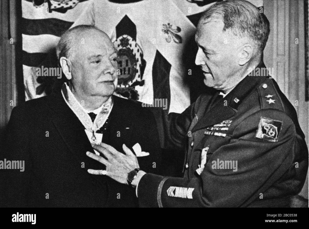 Winston Churchill presented with the Eagle and Diploma of the Society of Cincinnatus. Washington. 16th January 1952 Stock Photo