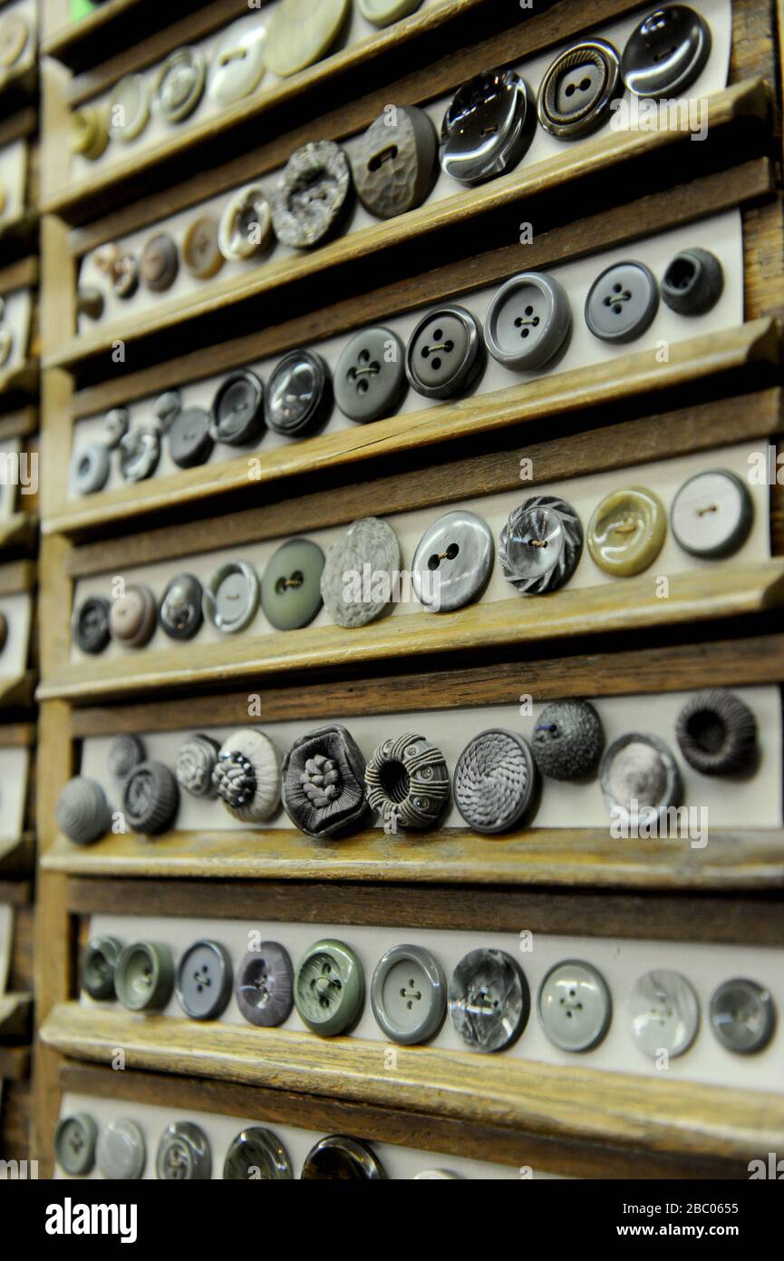 The traditional jewellery shop Riederer in the row of shops in the Munich town hall has been offering silverware, traditional costume jewellery and haberdashery since 1752. The picture shows drawers full of buttons. [automated translation] Stock Photo
