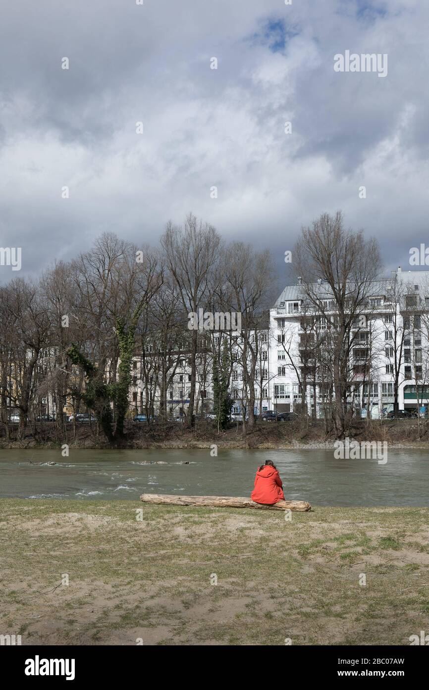 Effects of the Corona crisis in Munich. The banks of the Isar River south of the Reichenbach Bridge. [automated translation] Stock Photo