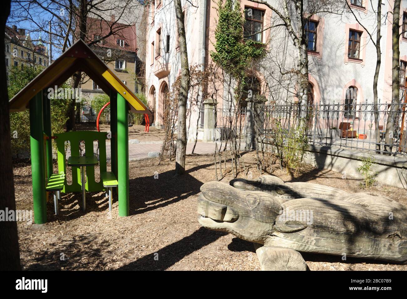  The municipal kindergarten and primary school on Kirchenstraße in Illustration 
