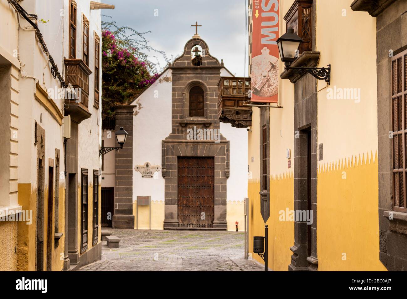 Spain, Canary Islands, Gran Canaria, Las Palmas - Vegueta, the historical  city centre, well preserved and looking as good as at the colonial time.  Igl Stock Photo - Alamy