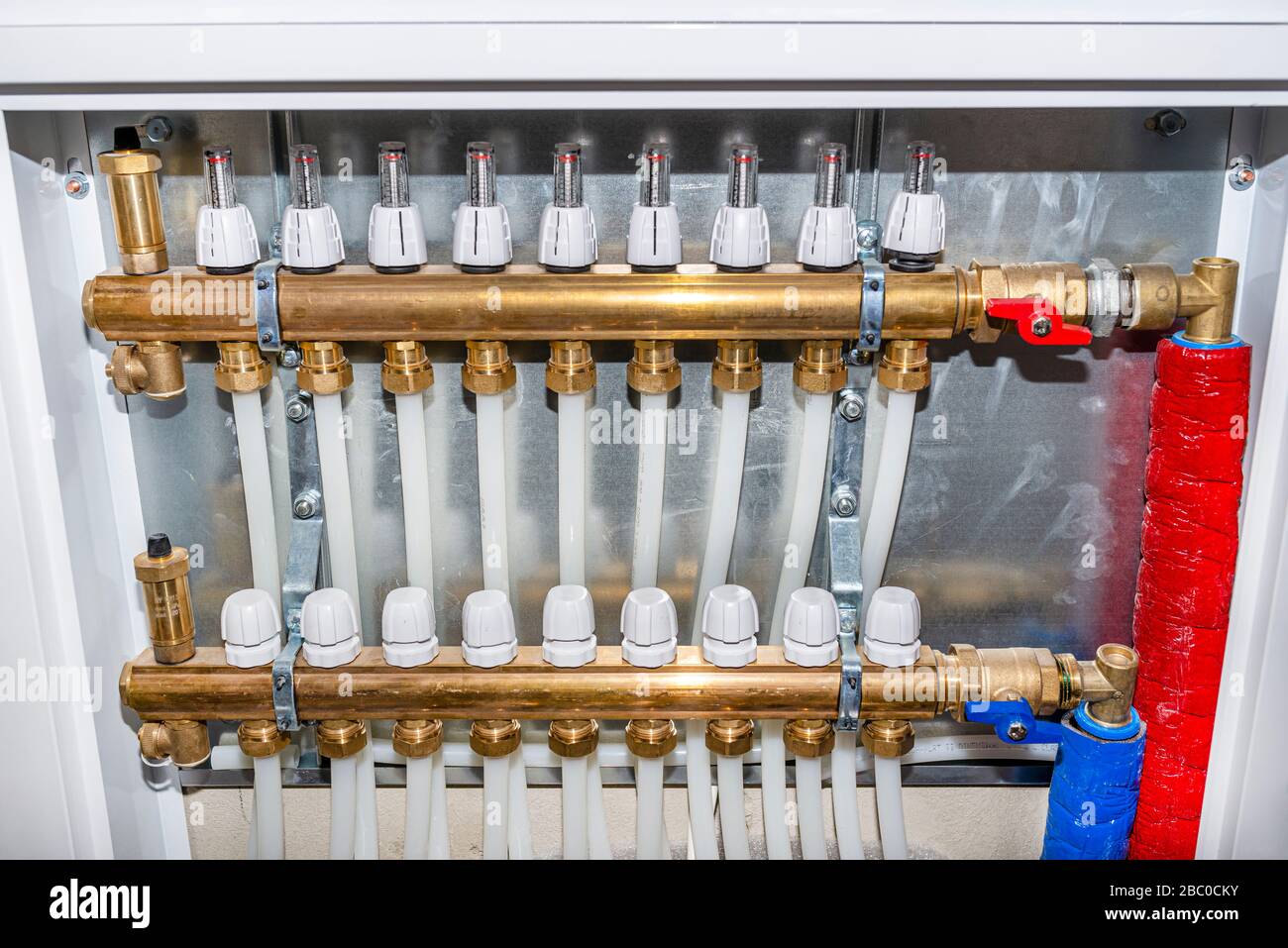 Underfloor heating manifold hires stock photography and images Alamy