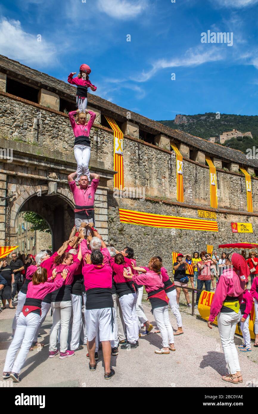 CASTELL, HUMAN TOWER, CATALAN TRADITION, VILLEFRANCHE DE CONFLENT, (66) PYRENEES-ORIENTALES, LANGUEDOC-ROUSSILLON, OCCITANIE Stock Photo