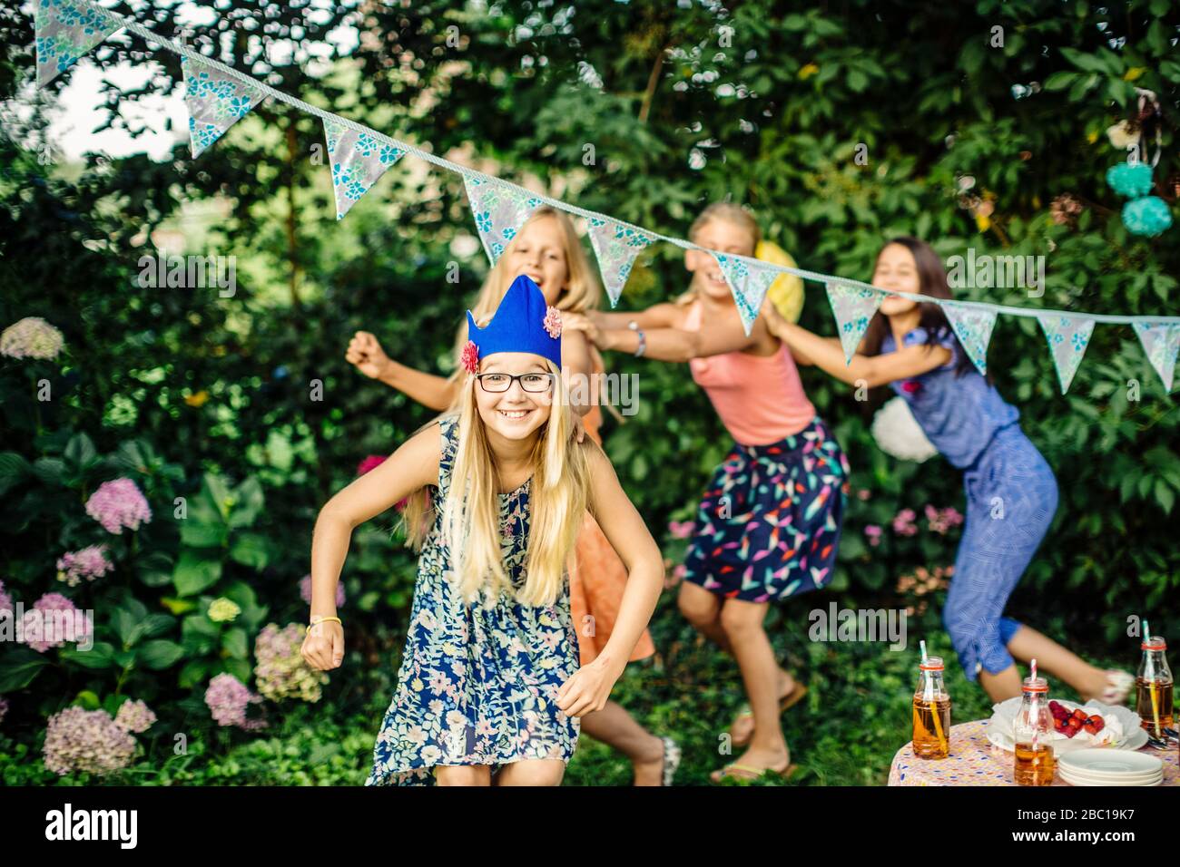 Conga line hires stock photography and images Alamy